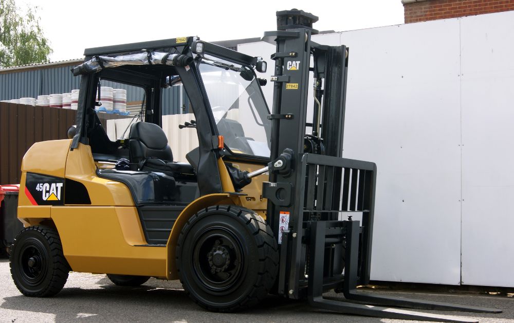 Forklift Types and Their Uses: A Guide for UAE Businesses