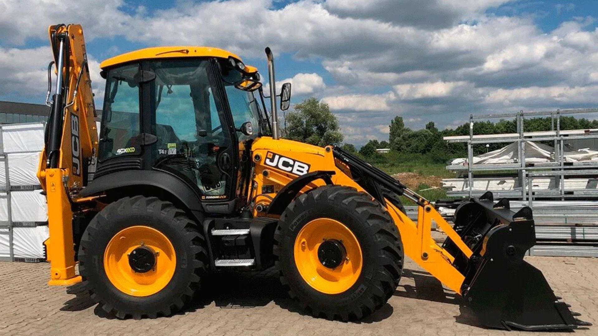 What Factors Should You Evaluate When Choosing a JCB Rental Service?