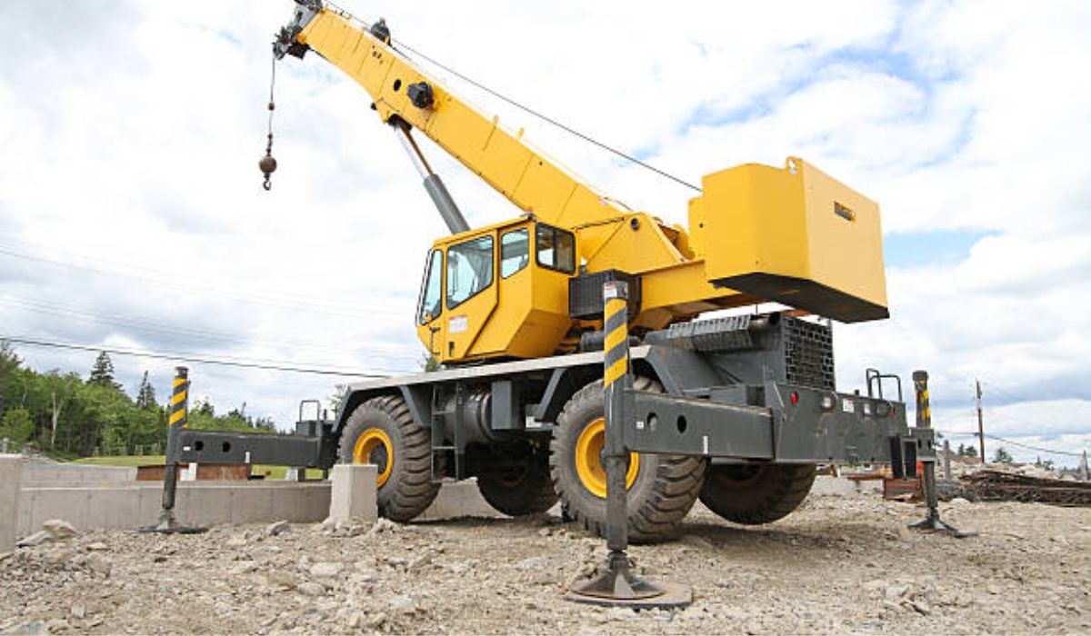 Monitor Weather Conditions Mobile crane